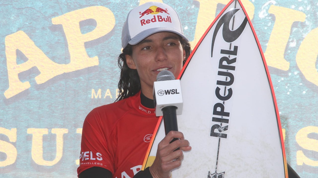 Teresa Bonvalot e Tiago Carrique vencem Caparica Surf Fest