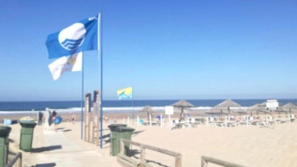 Costa da Caparica tem nove praias com Bandeira Azul